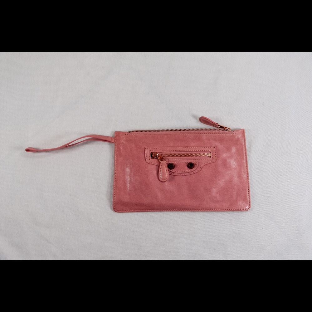 Pink pochette